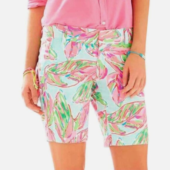 LILLY PULITZER The Chipper Short IN THE VIAS 10" - 10 - Picture 1 of 3